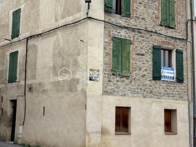 Immeuble lumineux – 4 appartements T2 – Vinça – 150 m²