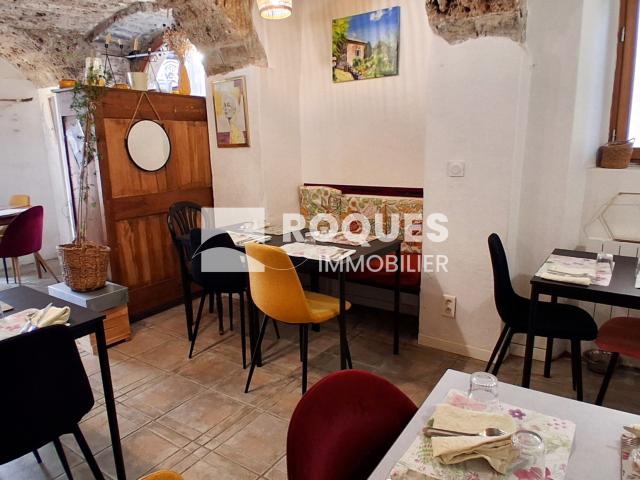 Immeuble mixte avec restaurant et appartement Belle opportunité à Millau