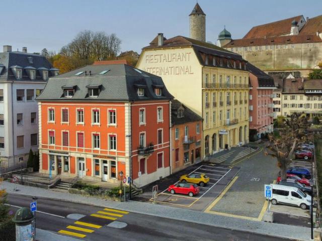 Immeuble mixte rénové au centre de Porrentruy
