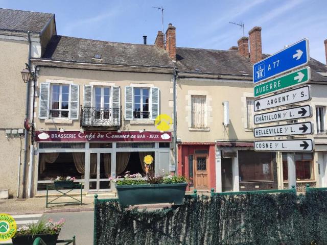 IMMEUBLE MIXTE/LICENCE IV