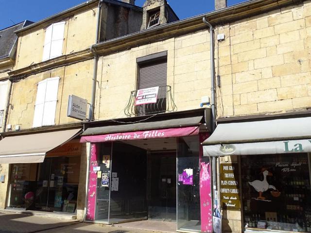 Immeuble Montignac Lascaux 7 pièce s 169 m2