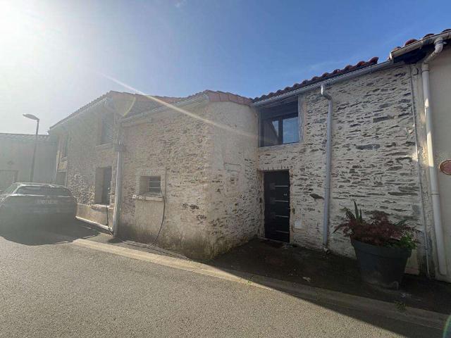 Immeuble Montrevault sur Evre 49