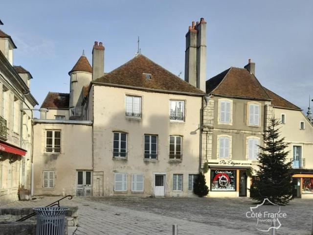 Immeuble Patrimonial de 4 lots, possibilité d'un 5e lot