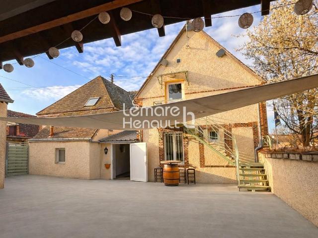 Immeuble pour investisseurs et pro 8 chbres + 3 apparts