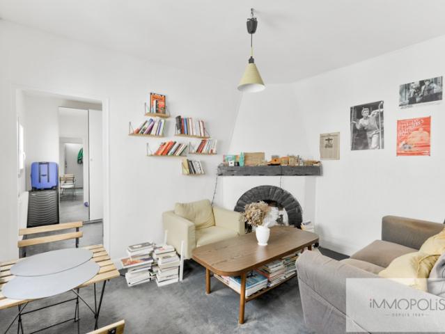 Immeuble sur cour de 60 m2 aux Abbesses