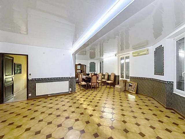 Immeuble/habitation de rapport au coeur de Montereau proche gare