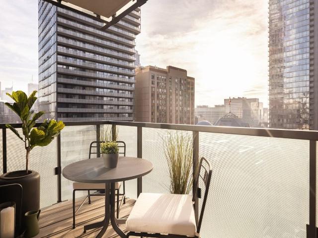 IMMIX 1 Bedroom Apartment for Rent at 7 Grosvenor St, Toronto, ON M4Y 0E2 Bay Street Corridor