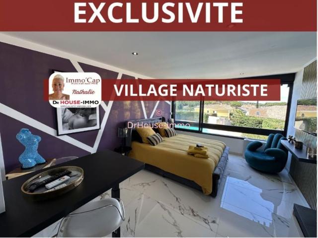 IMMO'CAP NATHALIE VEND AU VILLAGE NATURISTE RESIDENCE PORT VENUS STUDIO DE 23.65M2 HABITABLES INTEGRALEMENT RENOVE AVEC PLACE DE PARKING