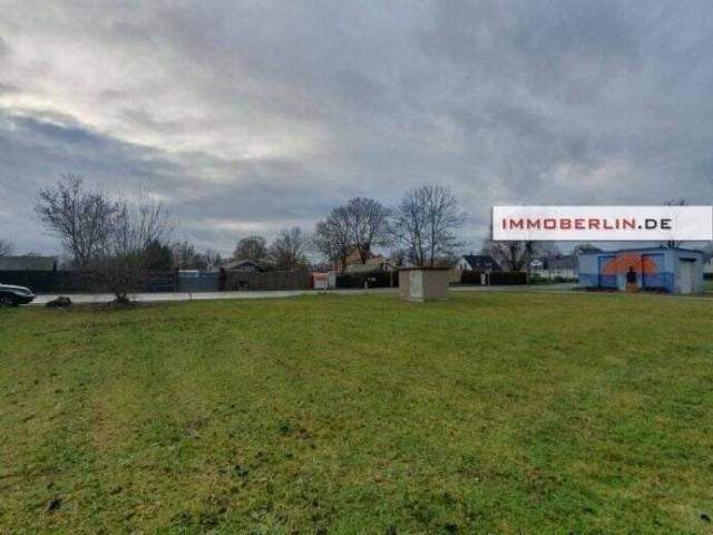 IMMOBERLIN.DE Exzellentes Baugrundstück mit Wasserzugang in naturschöner Lage