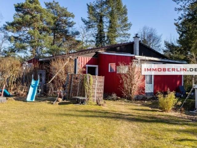 IMMOBERLIN.DE Fabelhafter Bungalow mit Sonnengarten & Garage in waldreicher Umgebung