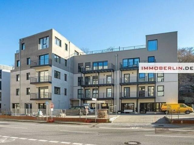 IMMOBERLIN.DE Familienfreundliche Wohnung mit Balkons + Pkw Stellplatz in schöner Lage bei der Havel