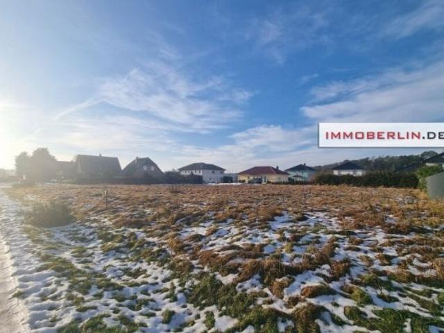 IMMOBERLIN.DE Ideales Baugrundstück für Einzel oder Doppelhäuser in waldreicher Wohlfühllage