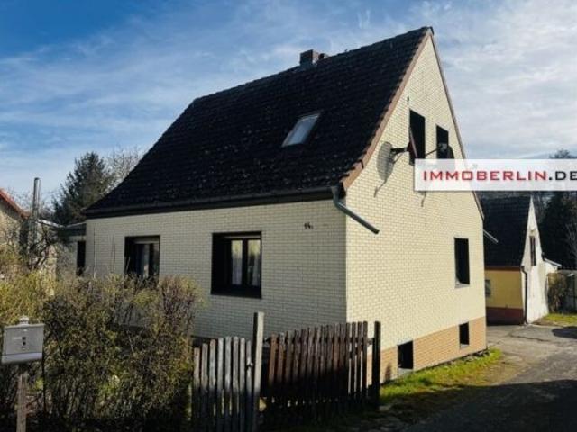 IMMOBERLIN.DE Landidyll: Sanierungsbedürftiges Haus mit großem Grundstück auf der Insel Töplitz