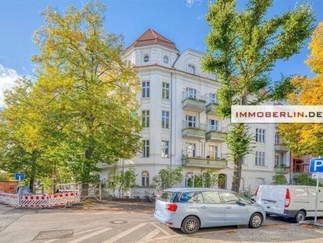 IMMOBERLIN.DE Sehr charmante Altbauwohnung mit Südloggia in ruhiger Lage