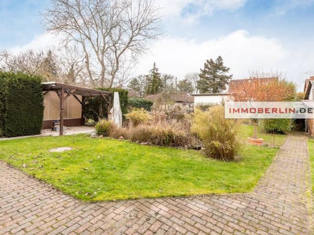IMMOBERLIN.DE Wohlfühllage: Interessantes Ein /Zweifamilienhaus mit großem Garten im Rudower Blumenviertel