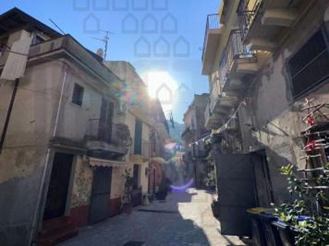 IMMOBILE COMMERCIALE di 1 vani e di 40 mq MESSINA rif. 2LS16635
