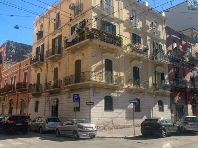 Immobile commerciale in vendita a Bari