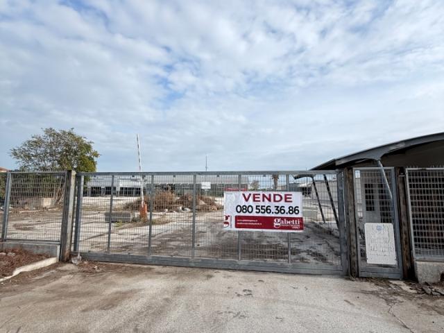 Immobile commerciale in vendita a Bari