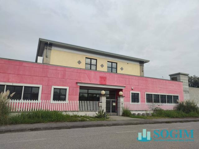 Immobile commerciale in vendita a Treviglio, PIP