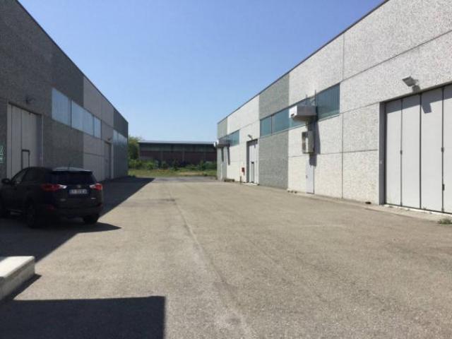 Immobile di 4500 m con più di 5 locali in affitto a Pozzolo Formigaro