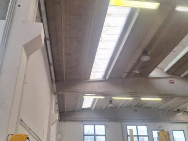 Immobile di 700 m in affitto a Scandiano