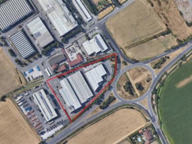 Immobile di 9500 m con più di 5 locali in vendita a Brescia
