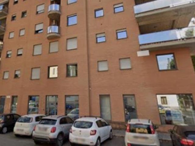 Immobile di 100 m con 2 locali in affitto a Acqui Terme