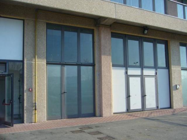 Immobile di 1600 m con 2 locali in vendita a Maranello