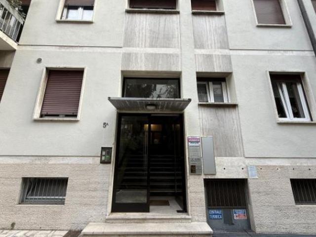 Immobile di 170 m con più di 5 locali in vendita a Bergamo