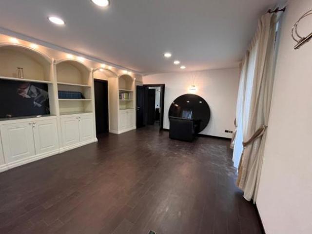 Immobile di 180 m con 4 locali in vendita a Brescia