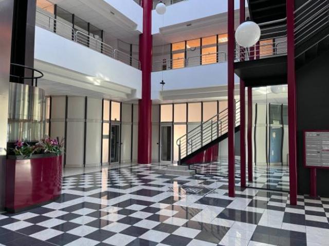 Immobile di 180 m con 5 locali in affitto a Brescia