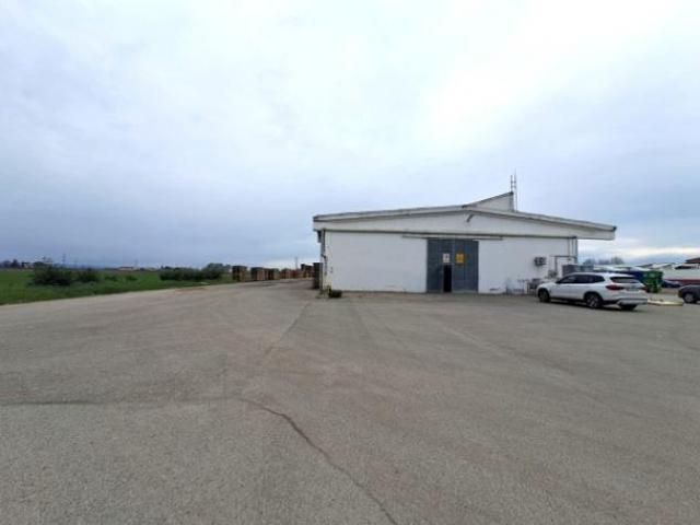Immobile di 1850 m con 1 locale in affitto a Anzola dell'Emilia