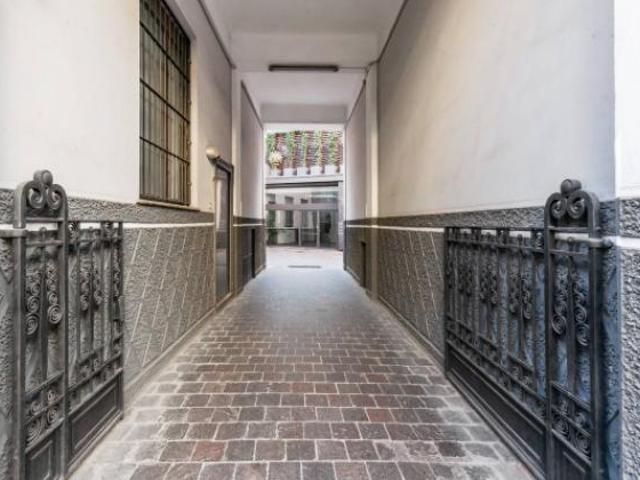 Immobile di 194 m con più di 5 locali in vendita a Milano