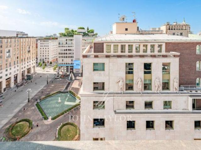 Immobile di 280 m con più di 5 locali in affitto a Milano