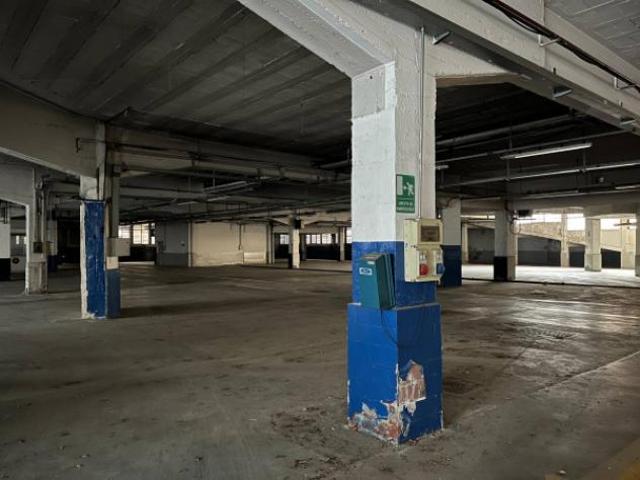 Immobile di 3300 m con 1 locale in affitto a Brescia