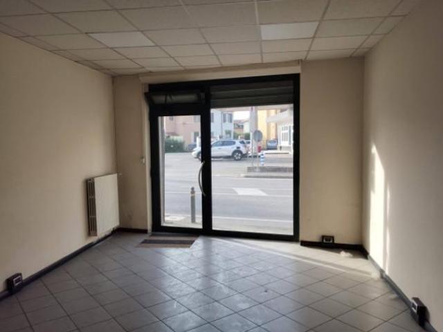Immobile di 35 m con 1 locale in affitto a Brescia