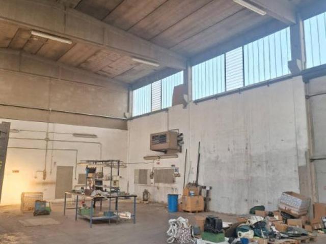 Immobile di 375 m con 1 locale in affitto a Fiorano Modenese