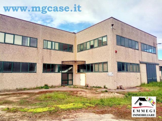 Immobile in vendita a Castelletto Sopra Ticino NO