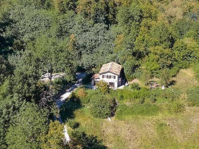 Attività / Licenza in vendita a Castiglione di Garfagnana LU