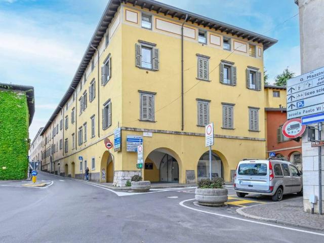 Immobile in vendita a Alzano Lombardo BG