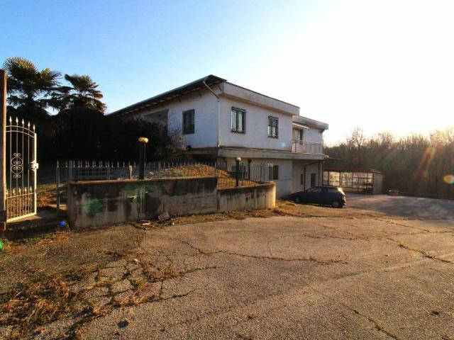 Immobile in vendita a Baldissero d'Alba CN