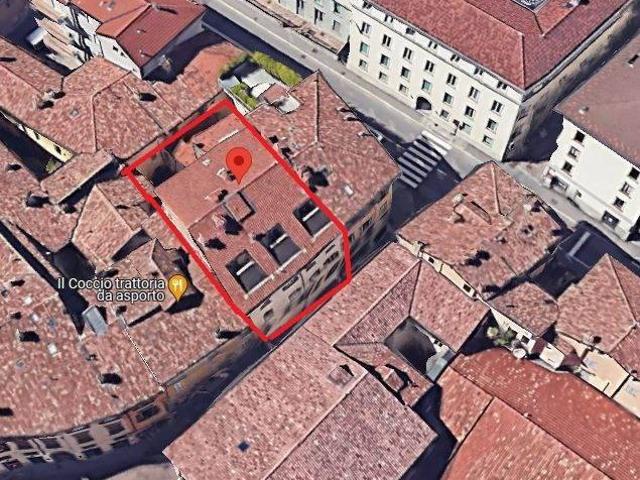 Palazzo / Stabile in vendita a Bergamo BG