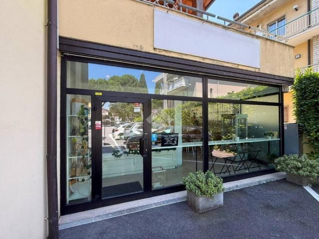 Attività / Licenza in vendita a Desenzano del Garda BS