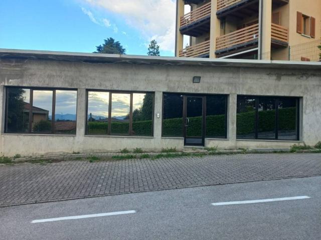 Immobile in vendita a Erba CO