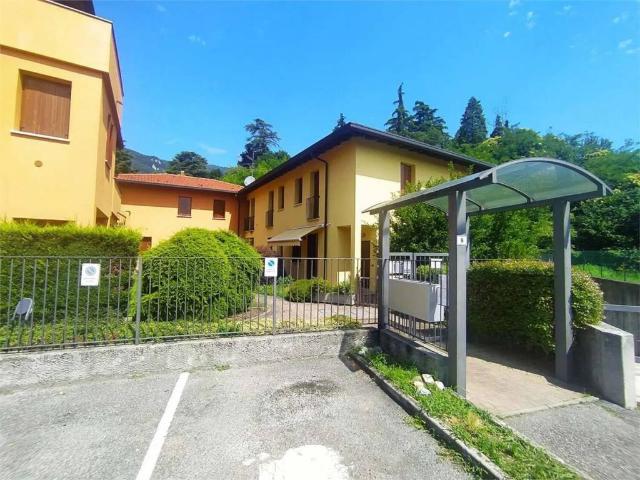 Immobile in vendita a Erba CO