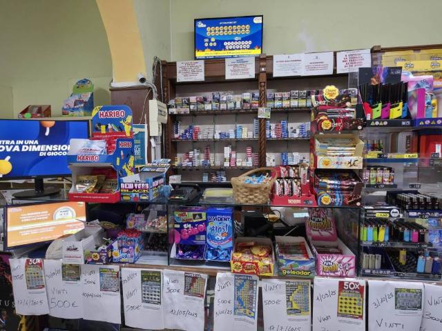 Attività / Licenza in vendita a Livorno LI