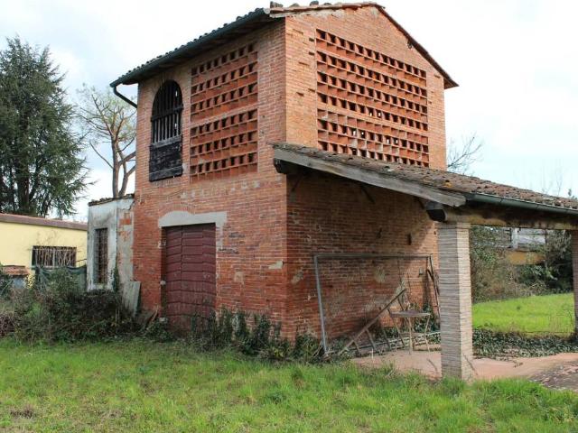 Immobile in vendita a Lucca LU