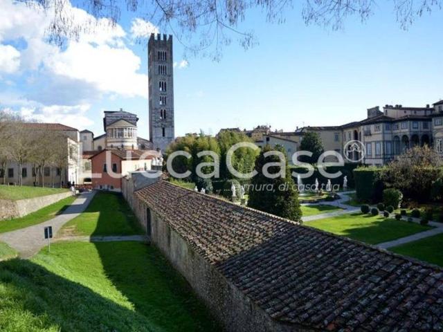 Immobile in vendita a Lucca LU