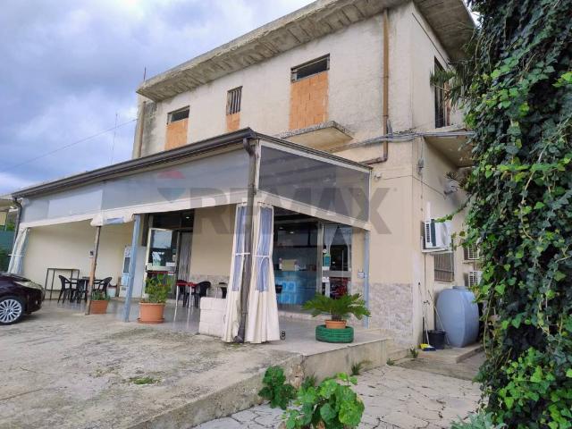 Palazzo / Stabile in vendita a Modica RG