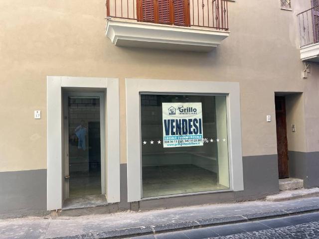 Immobile in vendita a Pozzuoli NA